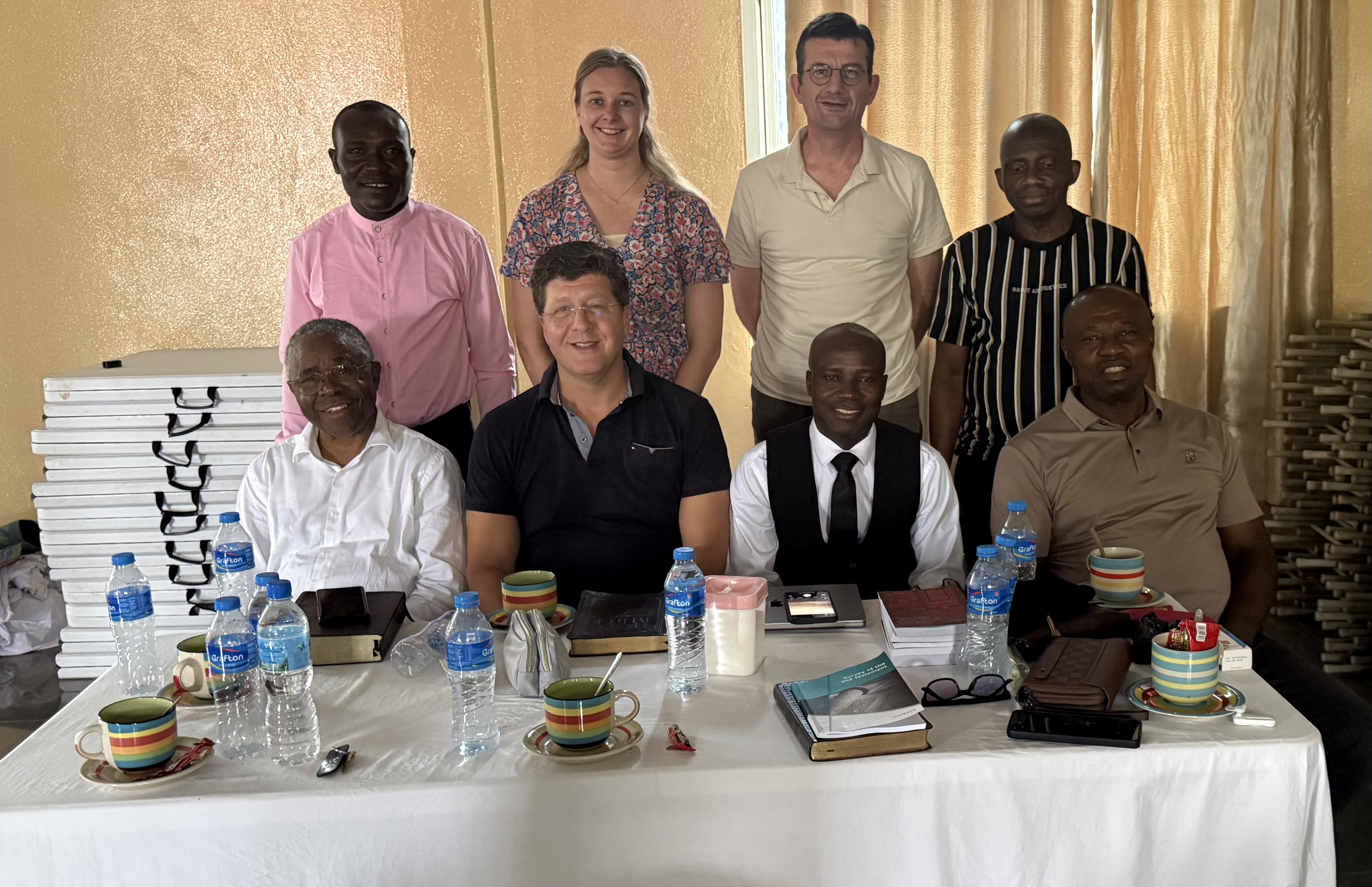 Broederlijk gesprek tussen vertegenwoordigers van Njalowei en de Nigeria Reformed Church